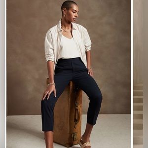 Banana Republic Women's Hayden Taper Pant
Preppy Navy Regular - Navy